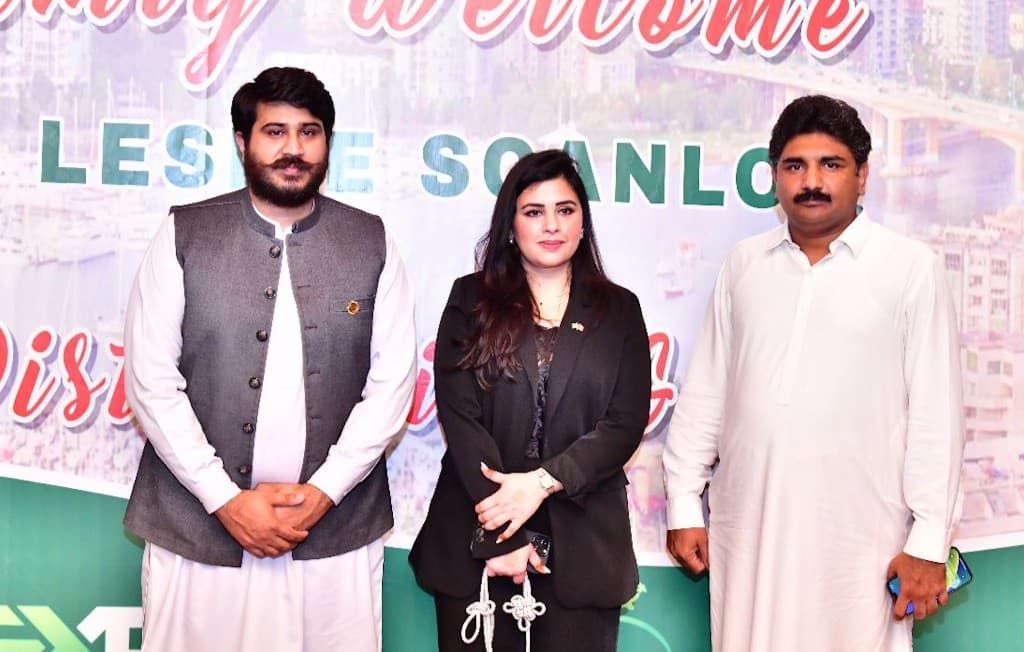 President Mandi Bahauddin Chamber of Small Traders & Small Industry Mr. Abdul Waheed with Miss Bushra Reman Chairman Pak-Canada Trade Association
